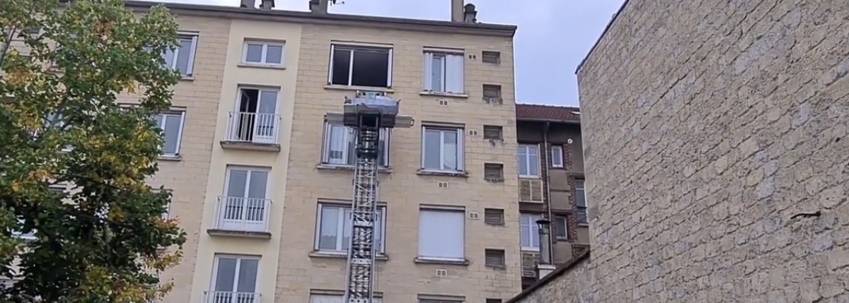 Location d&#039;un monte meuble sur la ville de Lyon pour le déménagement d&#039;un particulier